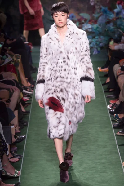 Look 22
